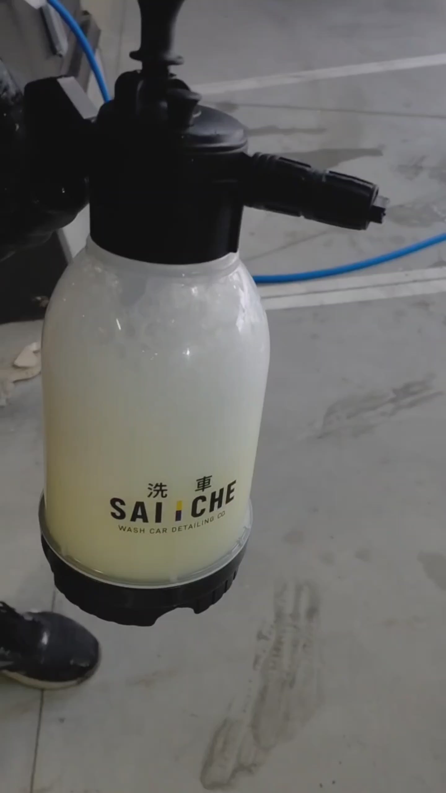 Foaming Pump Sprayer for Car Detailing – 2L Manual Pressure Foam Bottle | SAI | CHE