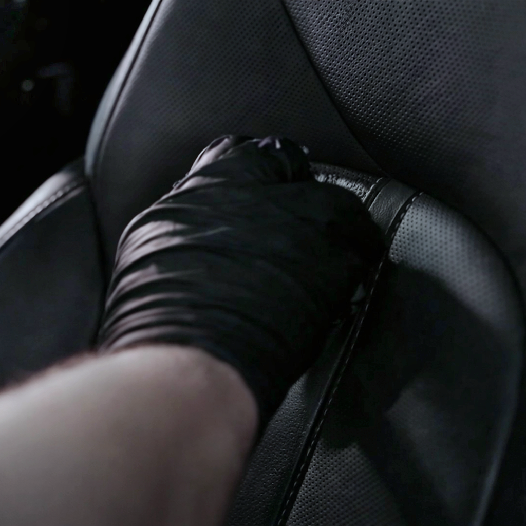 Leather Cleaner & Protectant for Car Interiors – Matte Finish, UV Protection | SAI | CHE LEATHER+